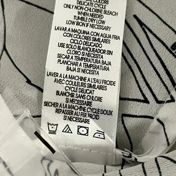 Karl Lagerfeld Paris  Long Sleeve Blouse NWOT - Picture 16 of 16